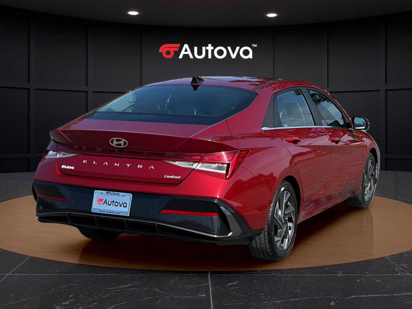 Used 2024 Hyundai Elantra Limited FWD image 5