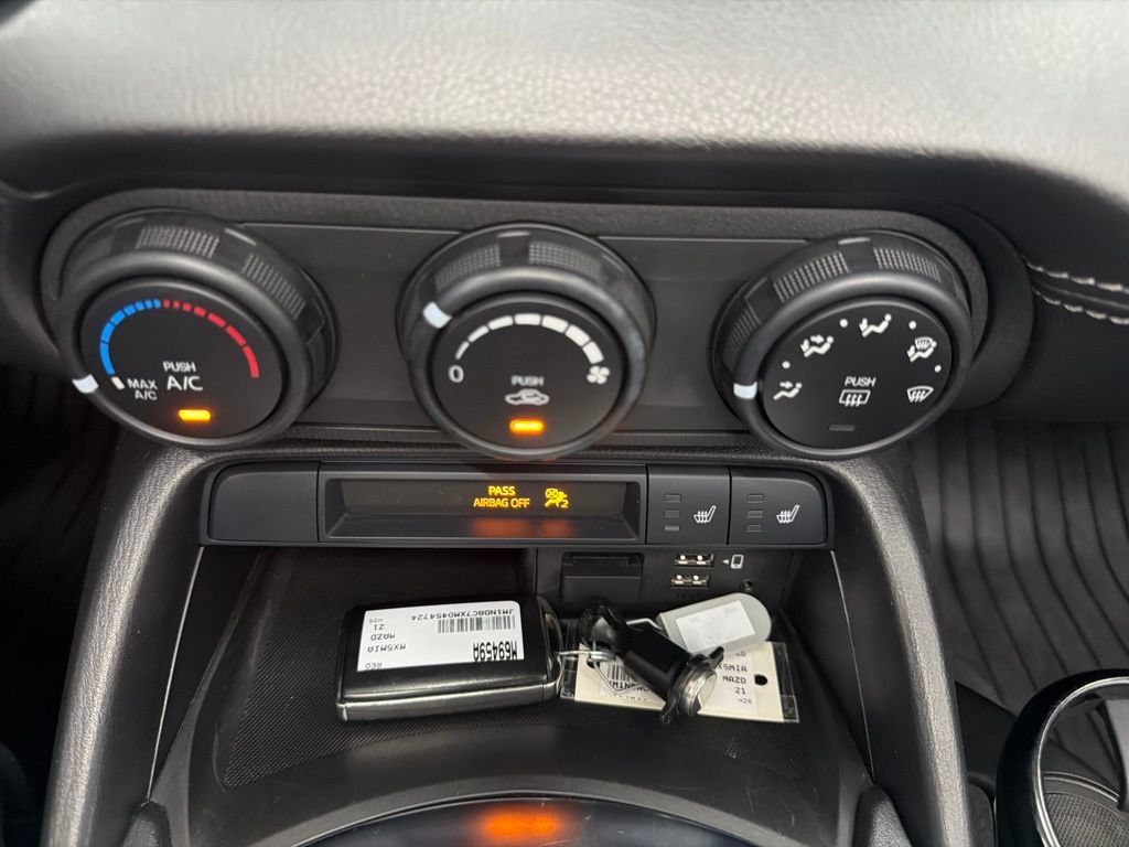 Used 2021 MAZDA MX-5 Miata Club RWD image 27