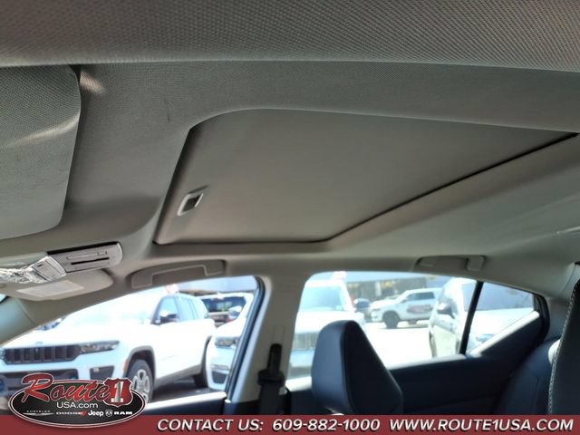 Used 2025 Nissan Altima 2.5 SL FWD image 37