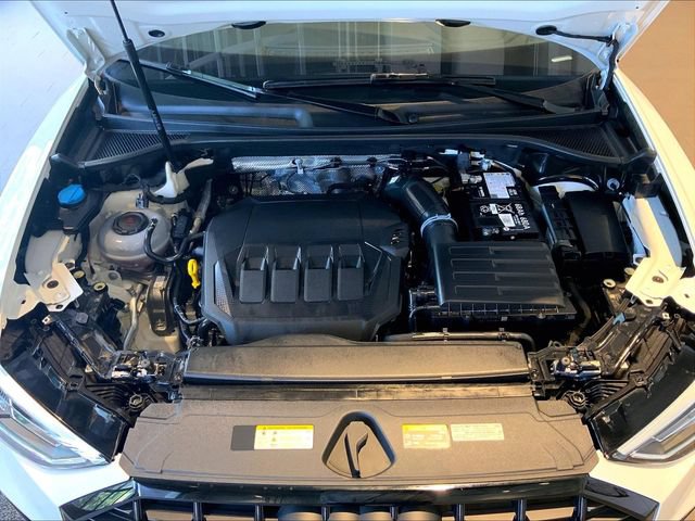 Certified 2025 Audi Q3 2.0T Premium Plus w/ Premium Plus Package AWD/4WD image 19