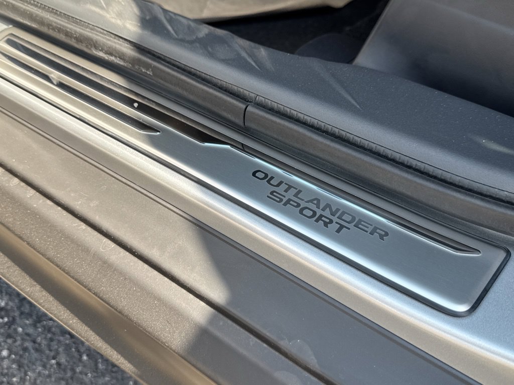 New 2027 Mitsubishi Outlander Sport SE FWD image 23