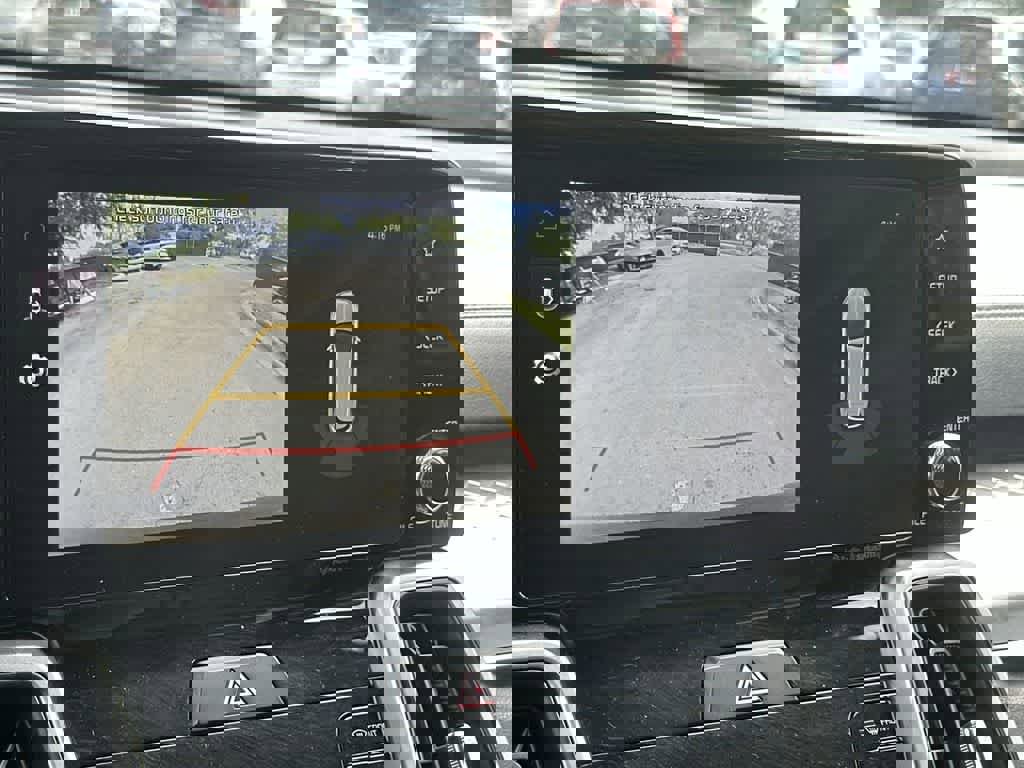 Used 2023 Kia Sorento S image 19