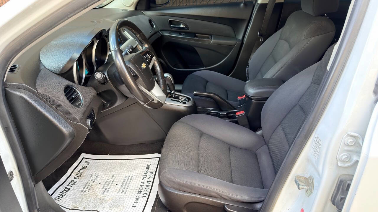 Used 2013 Chevrolet Cruze LT image 8
