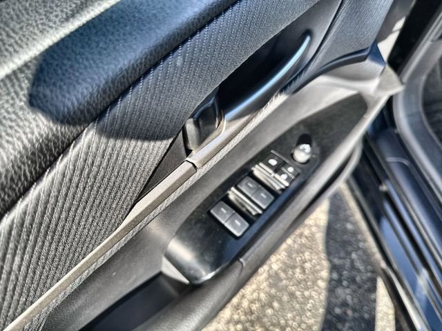 Used 2025 Toyota Camry SE w/ Convenience Package image 22