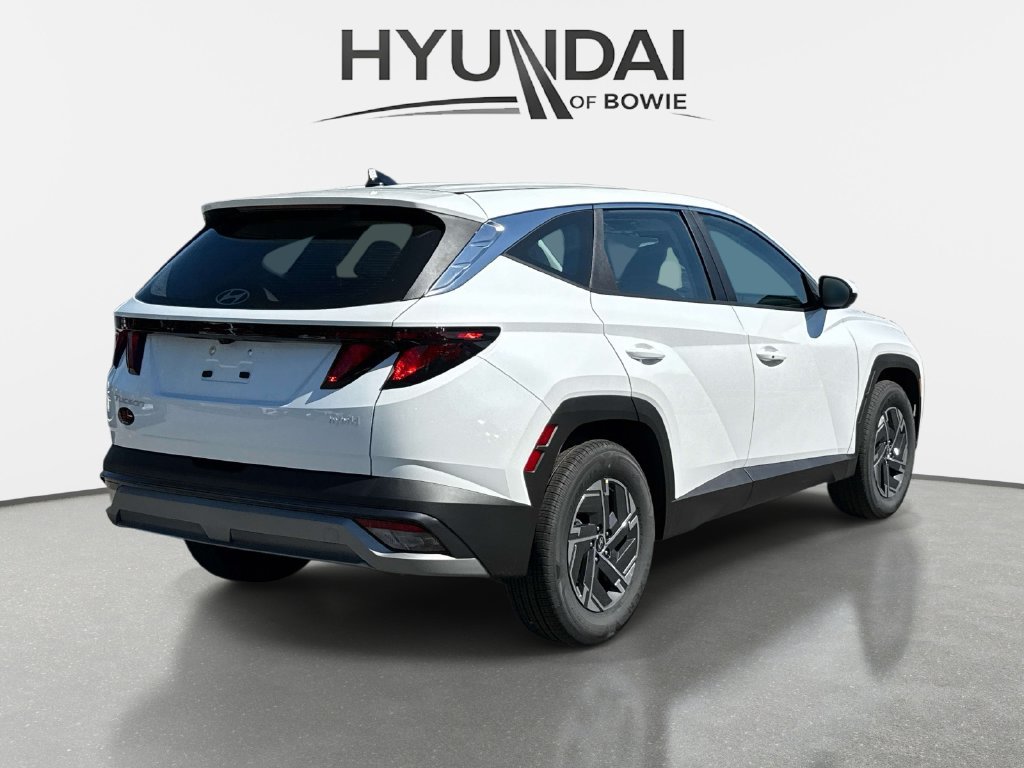 New 2026 Hyundai Tucson Blue SE FWD image 2
