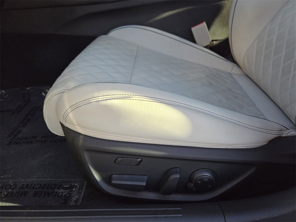 Used 2024 Genesis G70 3.3T Advanced w/ Sport Prestige Package image 25