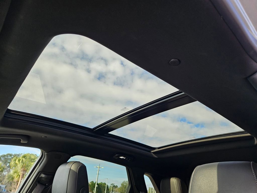 Used 2024 Cadillac XT5 Premium Luxury image 17