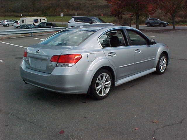 Used 2014 Subaru Legacy 2.5i Premium image 9