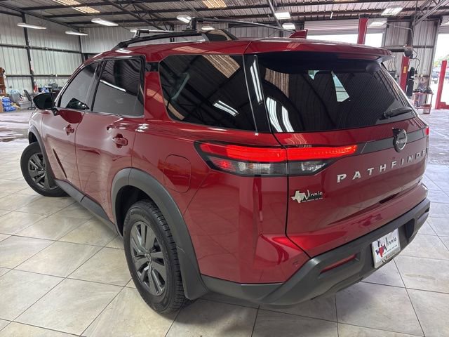 Used 2024 Nissan Pathfinder SV FWD image 9