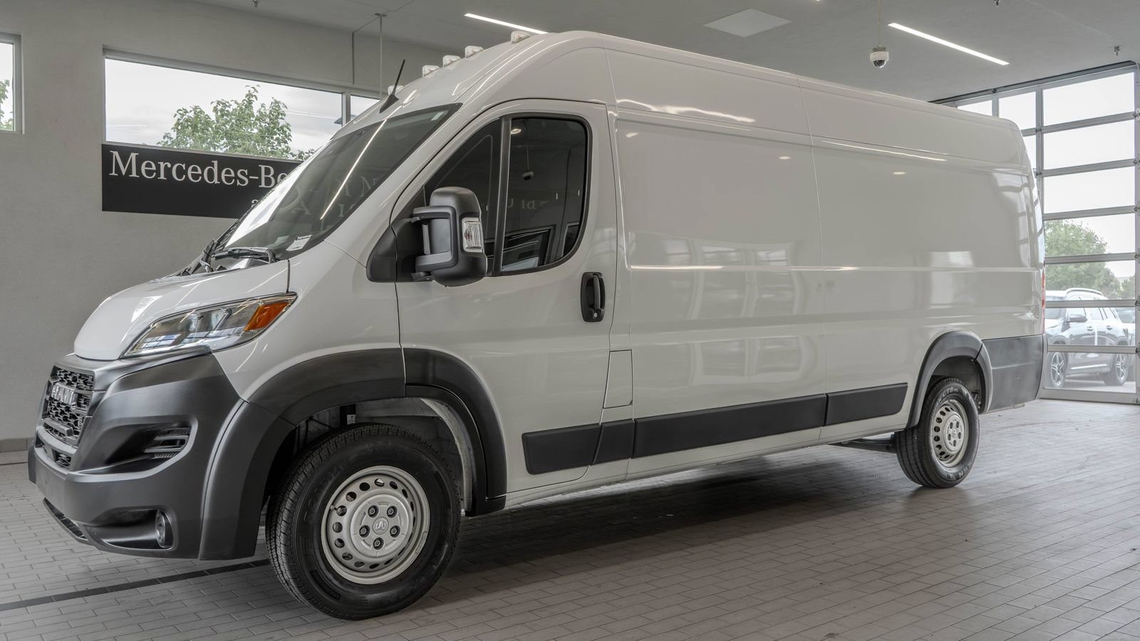 Used 2024 RAM ProMaster 3500 w/ Power Group FWD image 3