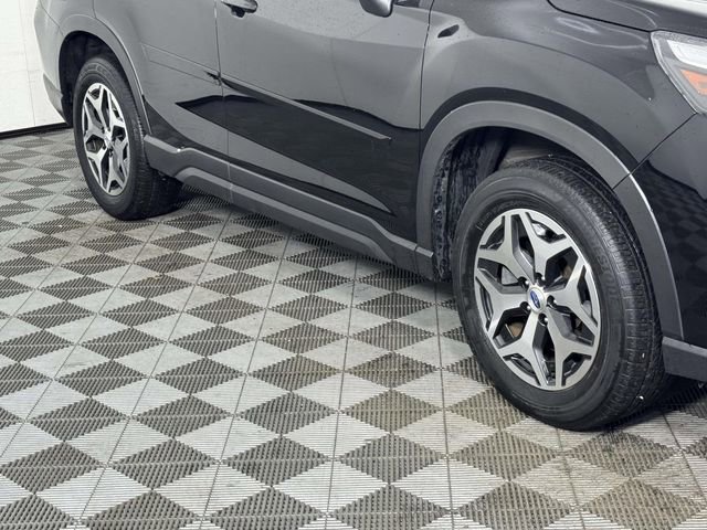 Certified 2023 Subaru Forester Premium image 12