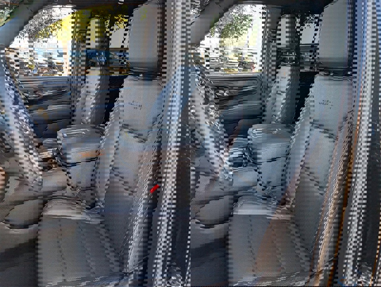 Used 2024 GMC Yukon Denali w/ Max Trailering Package image 25