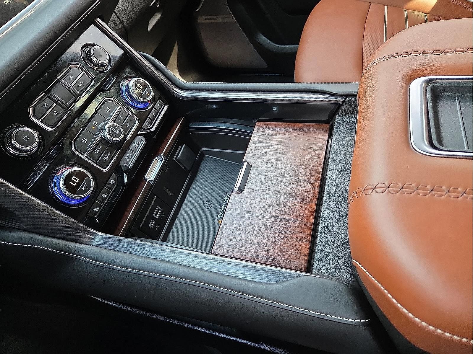 Certified 2023 GMC Yukon Denali Ultimate image 25