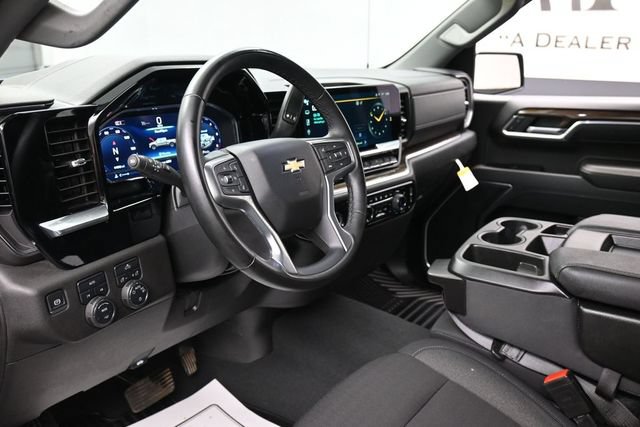 Used 2024 Chevrolet Silverado 1500 LT AWD/4WD image 14