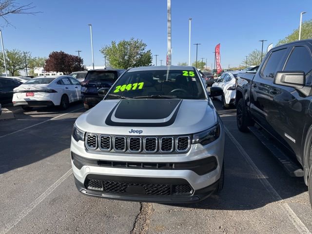 Used 2025 Jeep Compass Sport w/ Mopar Graphics Package image 3