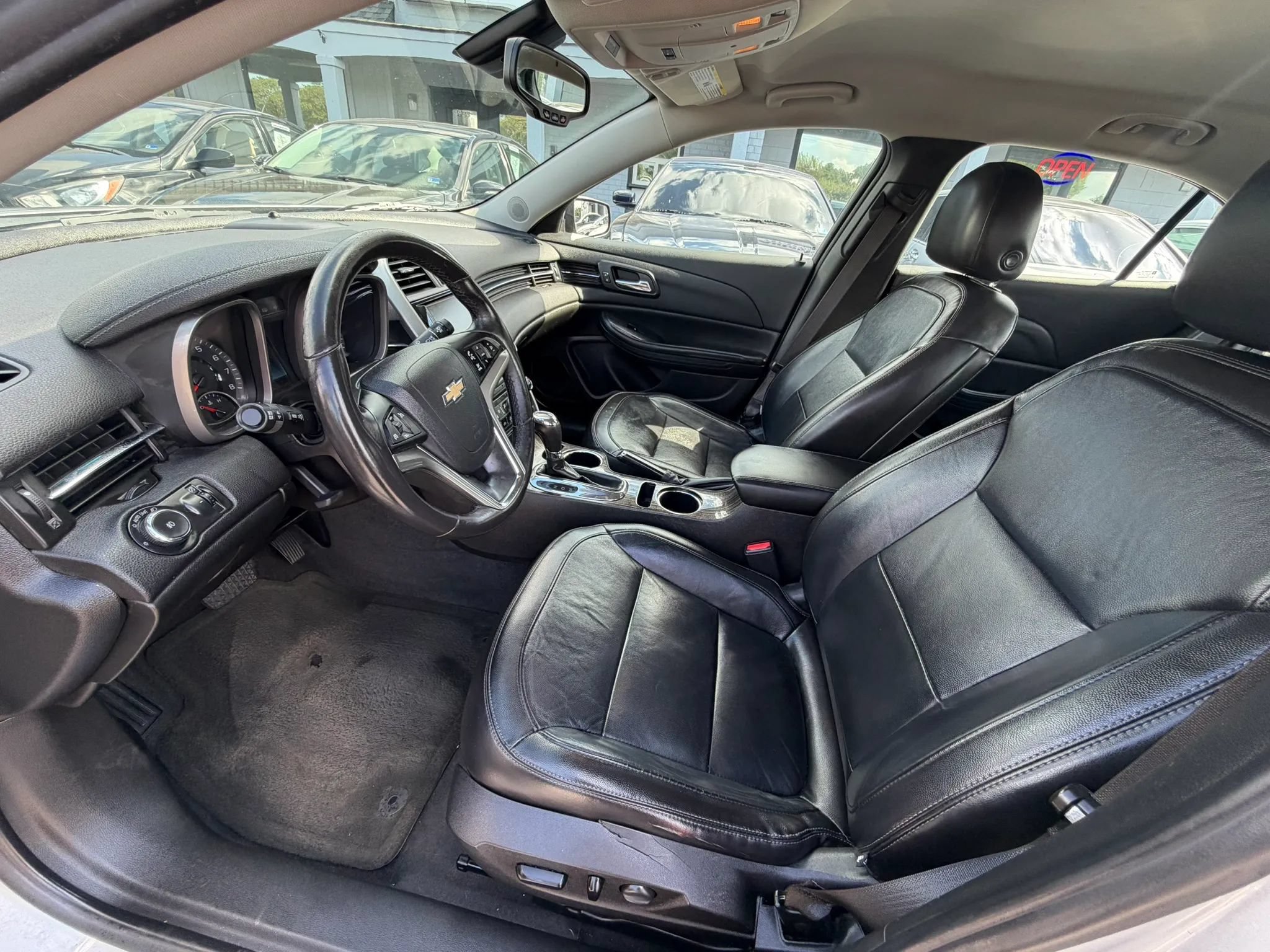 Used 2016 Chevrolet Malibu LTZ FWD image 10