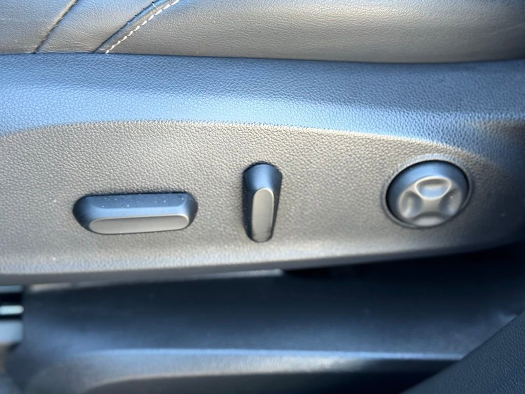 Used 2017 Buick Envision Essence image 21