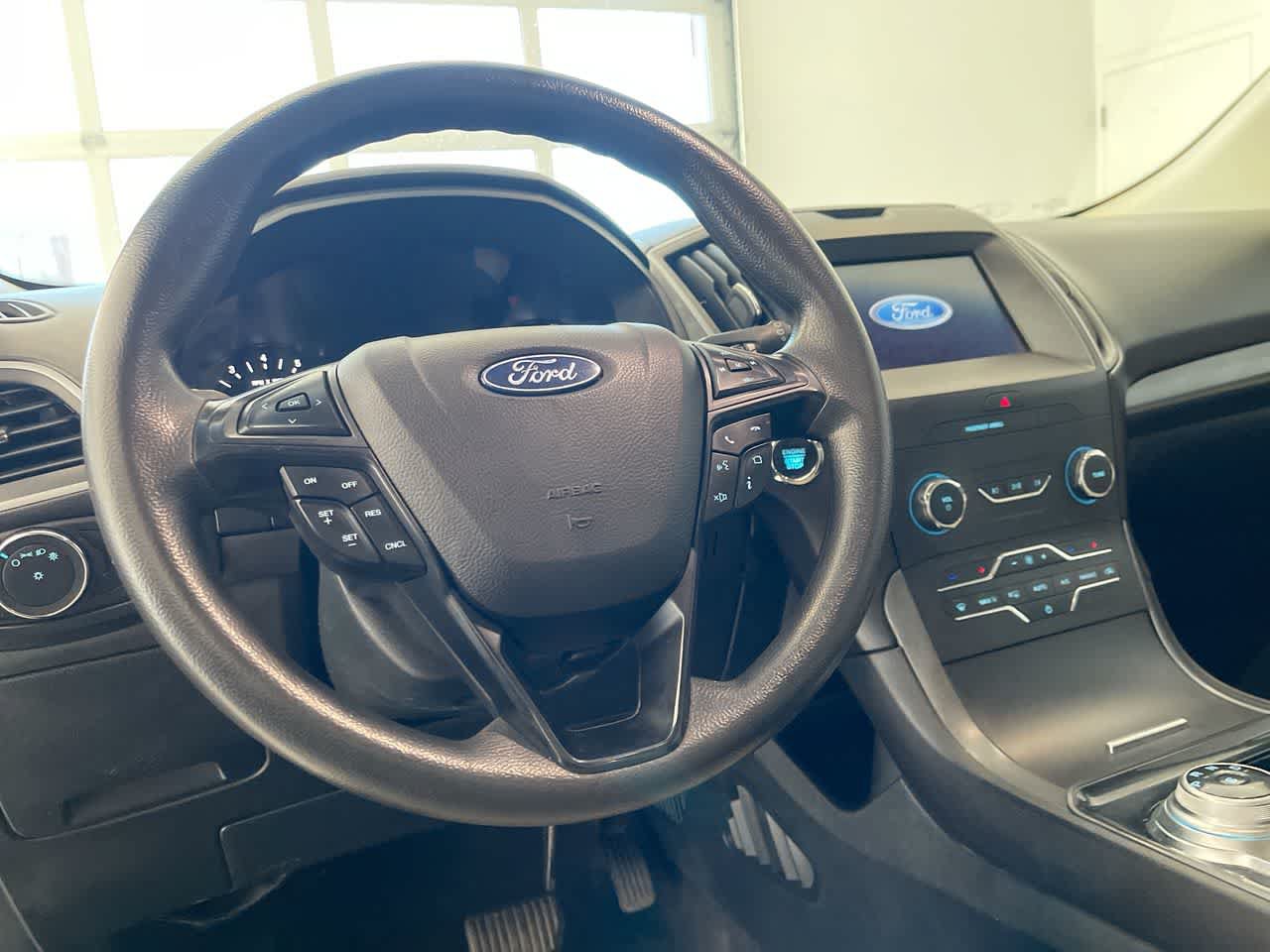Used 2020 Ford Edge SE AWD/4WD image 14