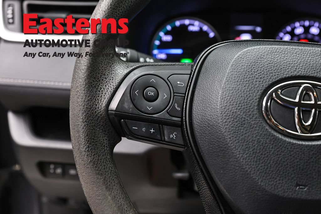 Used 2021 Toyota RAV4 XLE AWD/4WD image 15