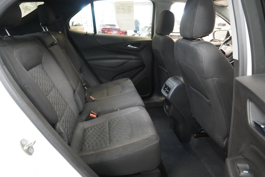 Used 2018 Chevrolet Equinox LT FWD image 30