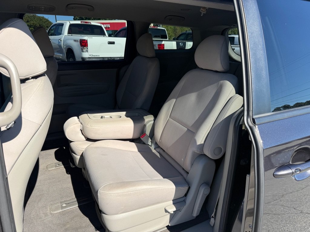 Used 2021 Kia Sedona LX FWD image 13
