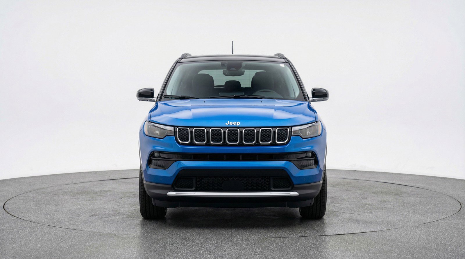 Used 2025 Jeep Compass Limited AWD/4WD image 2
