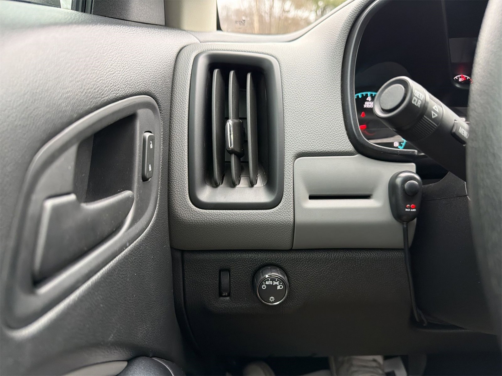 Used 2020 Chevrolet Colorado W/T w/ Custom Special Edition image 17