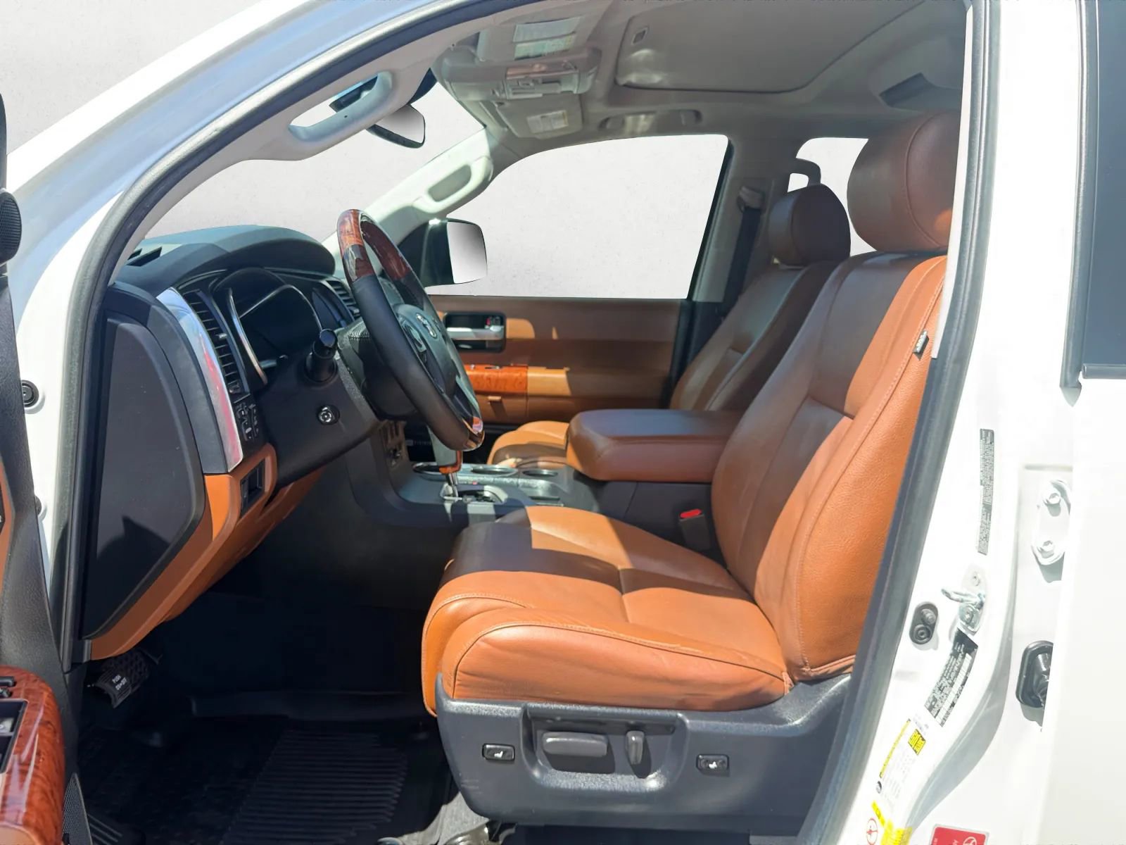 Used 2020 Toyota Sequoia Platinum AWD/4WD image 11