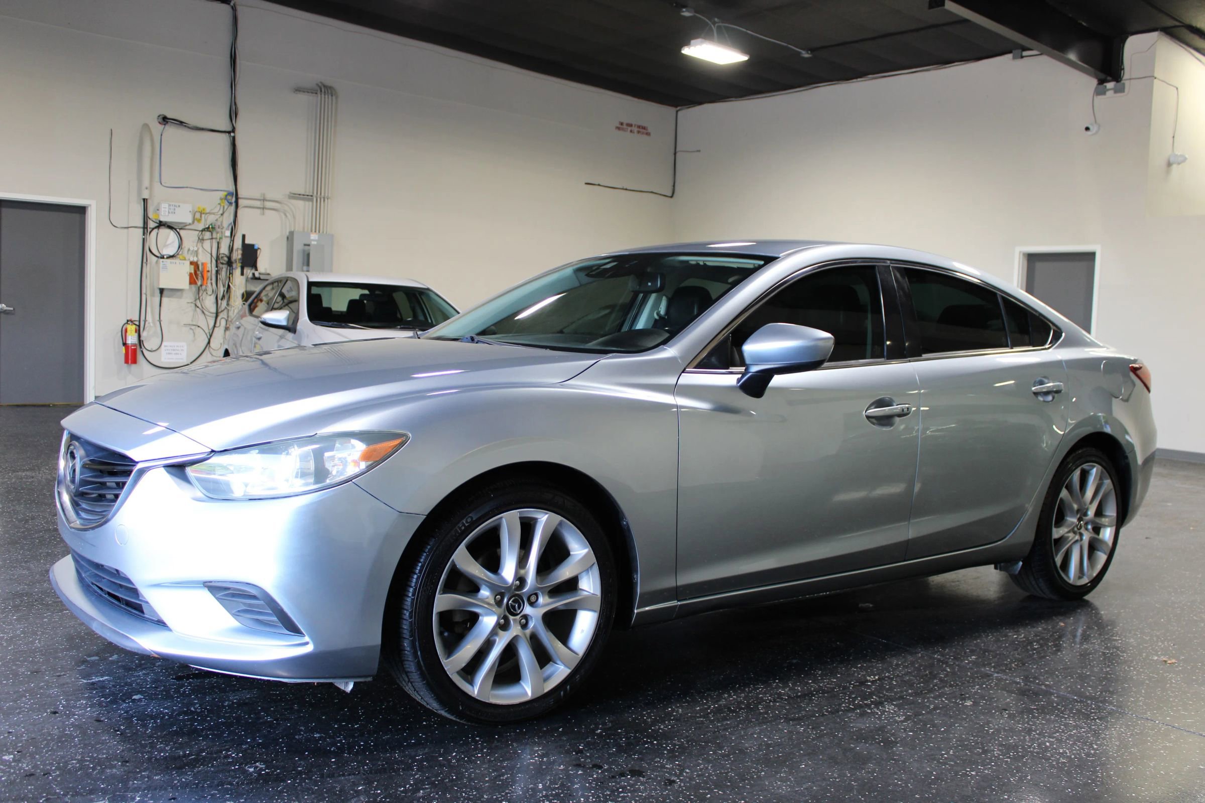 Used 2014 MAZDA MAZDA6 Touring w/ Touring Technology Package FWD image 6