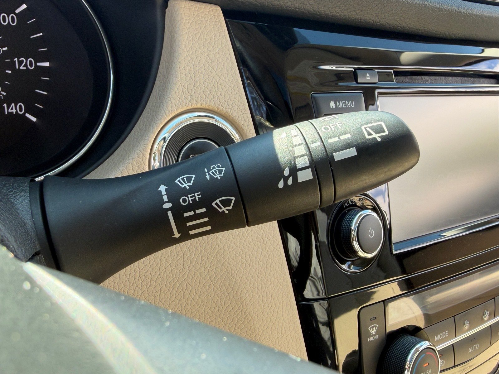 Used 2019 Nissan Rogue SL w/ Premium Package FWD image 33