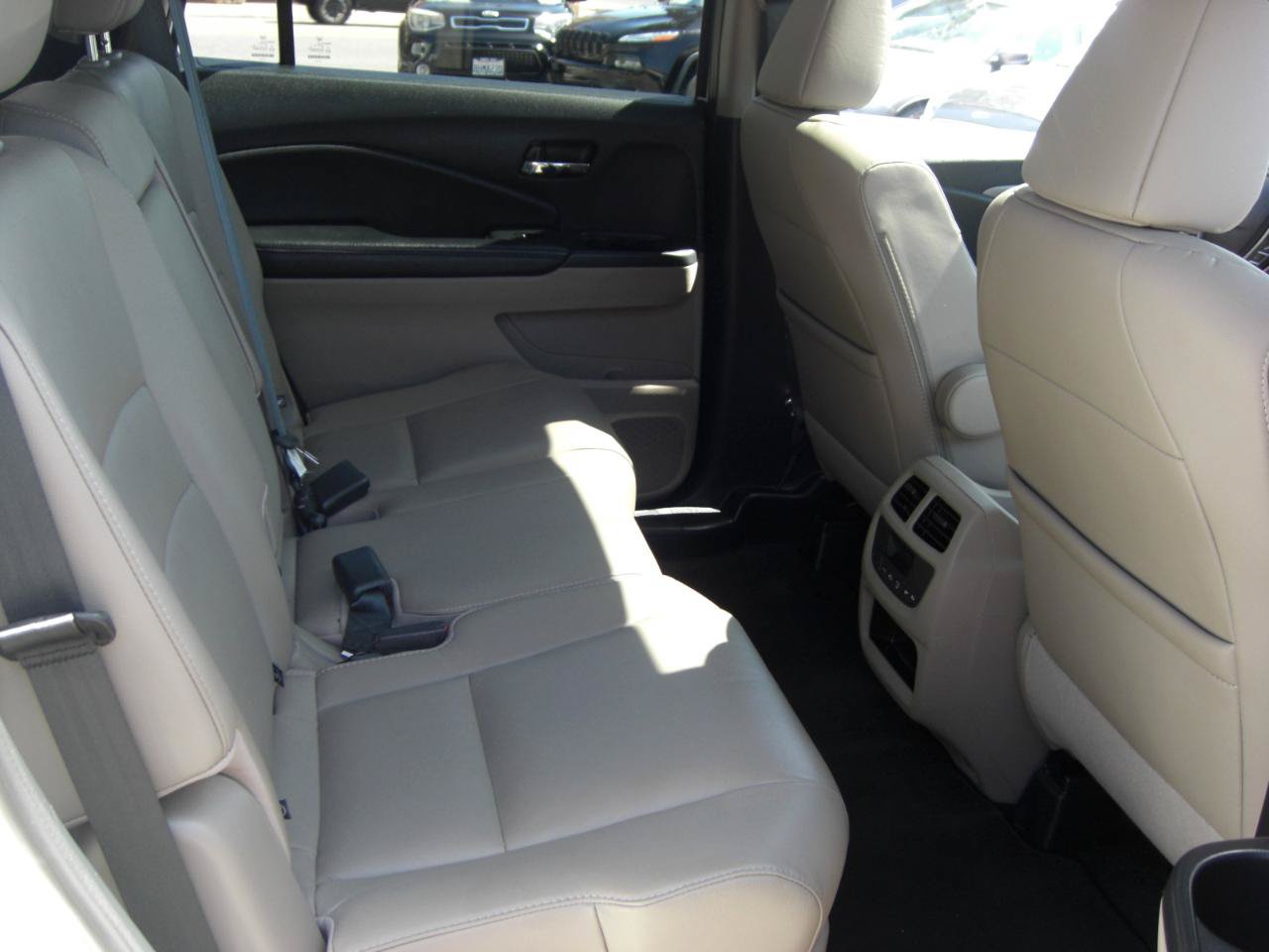 Used 2017 Honda Pilot EX-L image 18