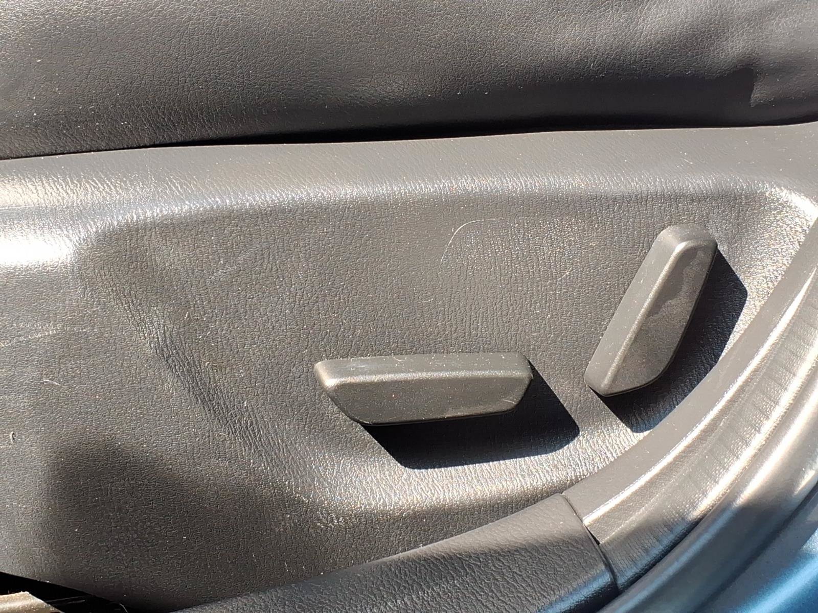 Used 2014 MAZDA MAZDA3 i Grand Touring FWD image 7