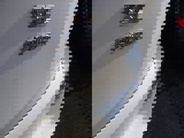 Used 2017 Toyota RAV4 SE image 7