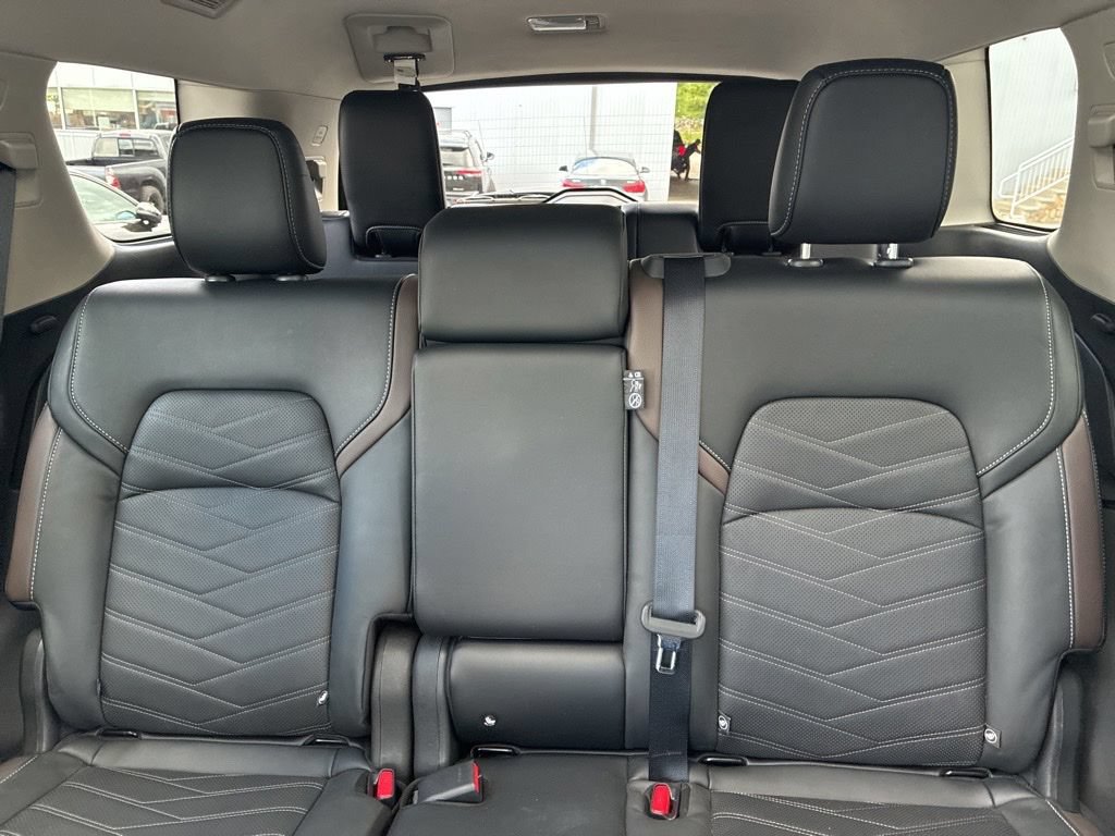 Certified 2024 Nissan Pathfinder Platinum w/ Cargo Package AWD/4WD image 26