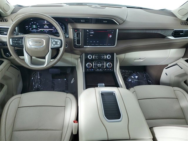 Used 2024 GMC Yukon XL Denali image 15