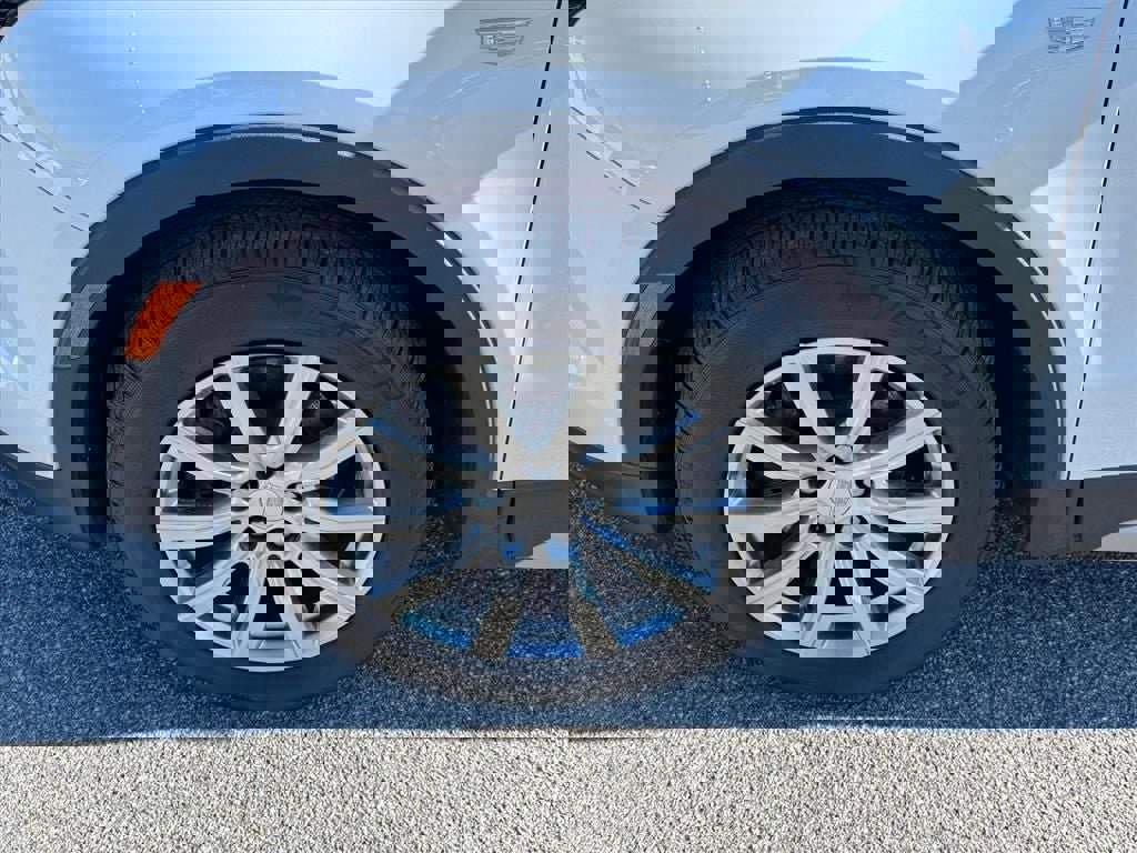 Used 2019 Cadillac XT4 Premium Luxury image 13