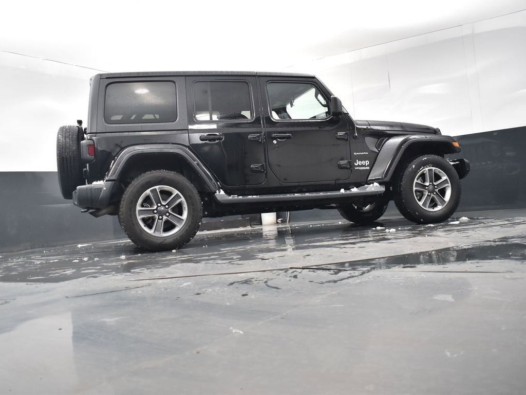 Used 2019 Jeep Wrangler Unlimited Sahara image 27