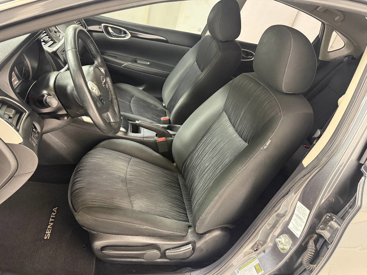 Used 2018 Nissan Sentra SV FWD image 37