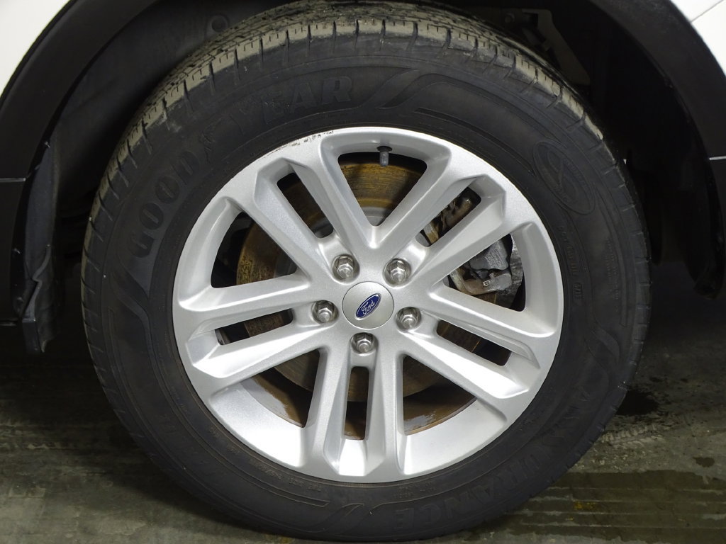 Used 2018 Ford Explorer Platinum AWD/4WD image 45