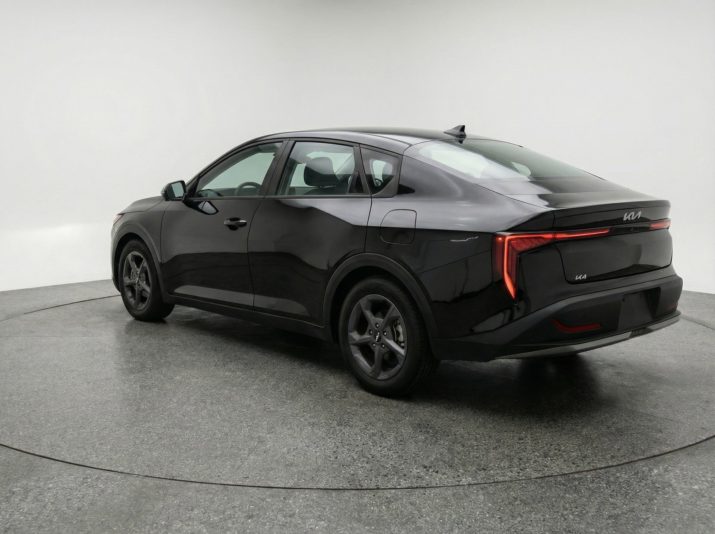 Used 2025 Kia K4 LXS FWD image 6