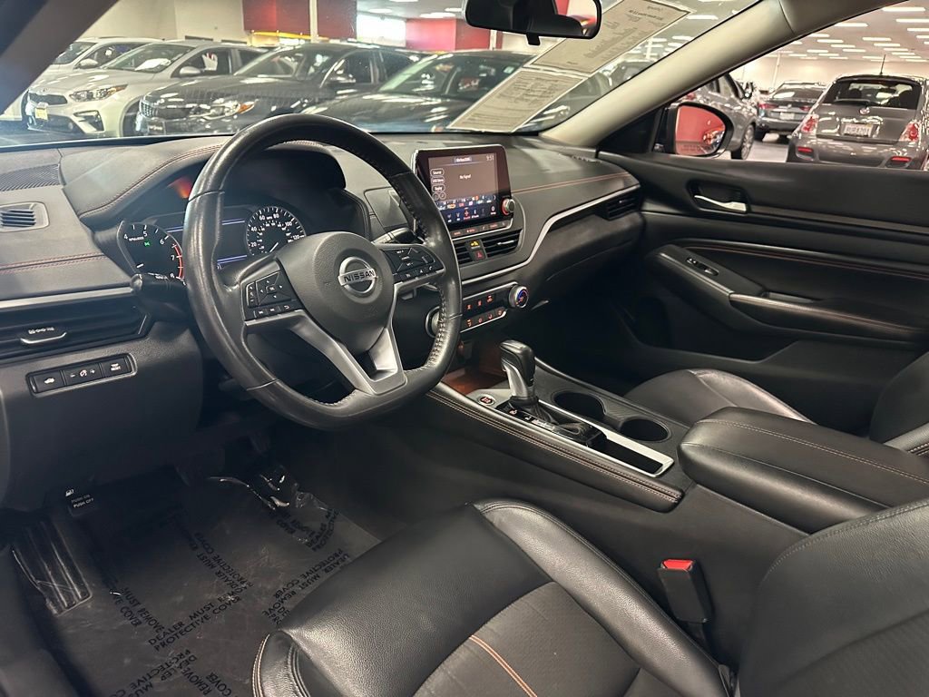 Used 2022 Nissan Altima 2.5 SR image 14
