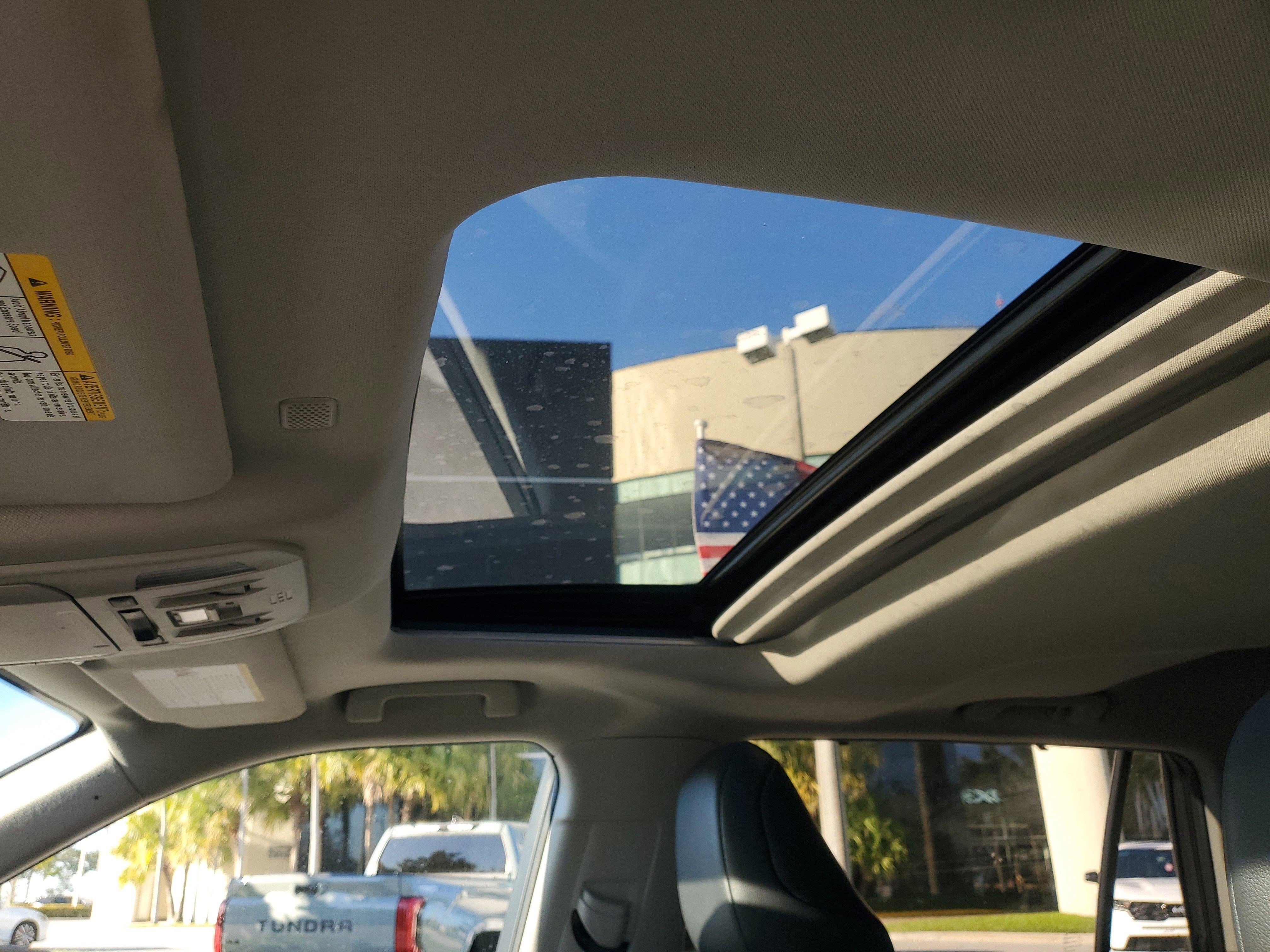 Used 2022 Toyota Highlander XLE image 20