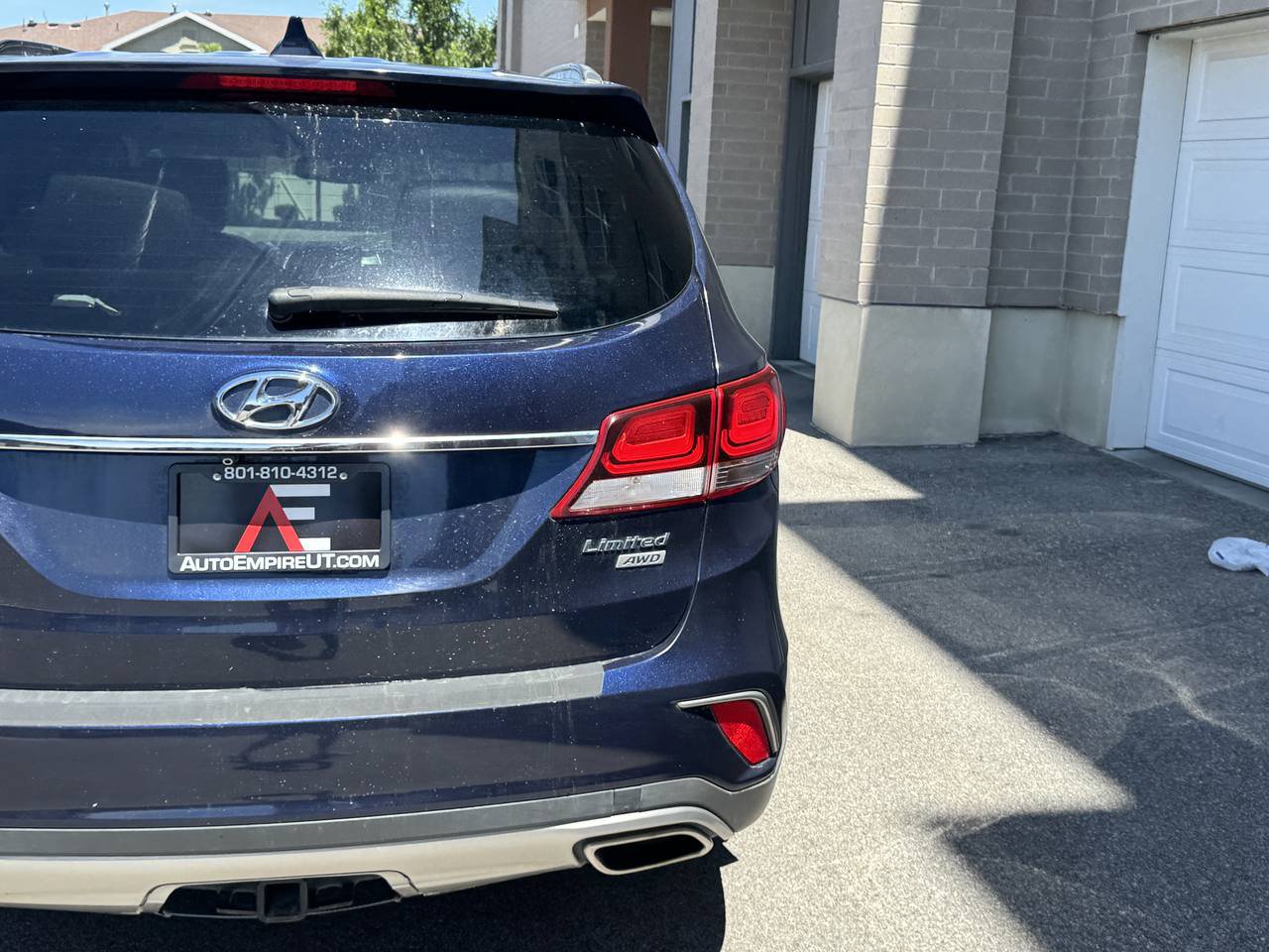 Used 2017 Hyundai Santa Fe Limited w/ Cargo Package AWD/4WD image 6