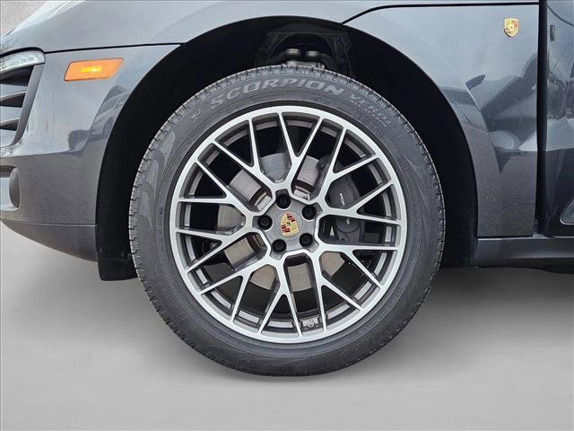 Used 2018 Porsche Macan Sport Edition image 24