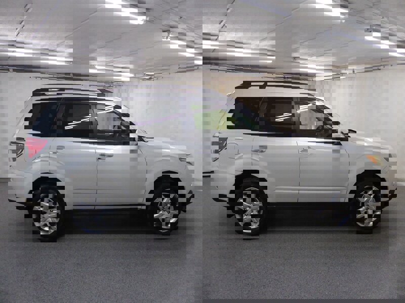 Used 2010 Subaru Forester 2.5X Premium w/ Popular Equipment Group 1A image 8