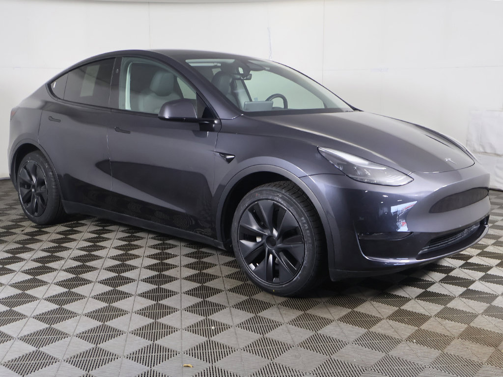 Used 2024 Tesla Model Y Long Range RWD image 47
