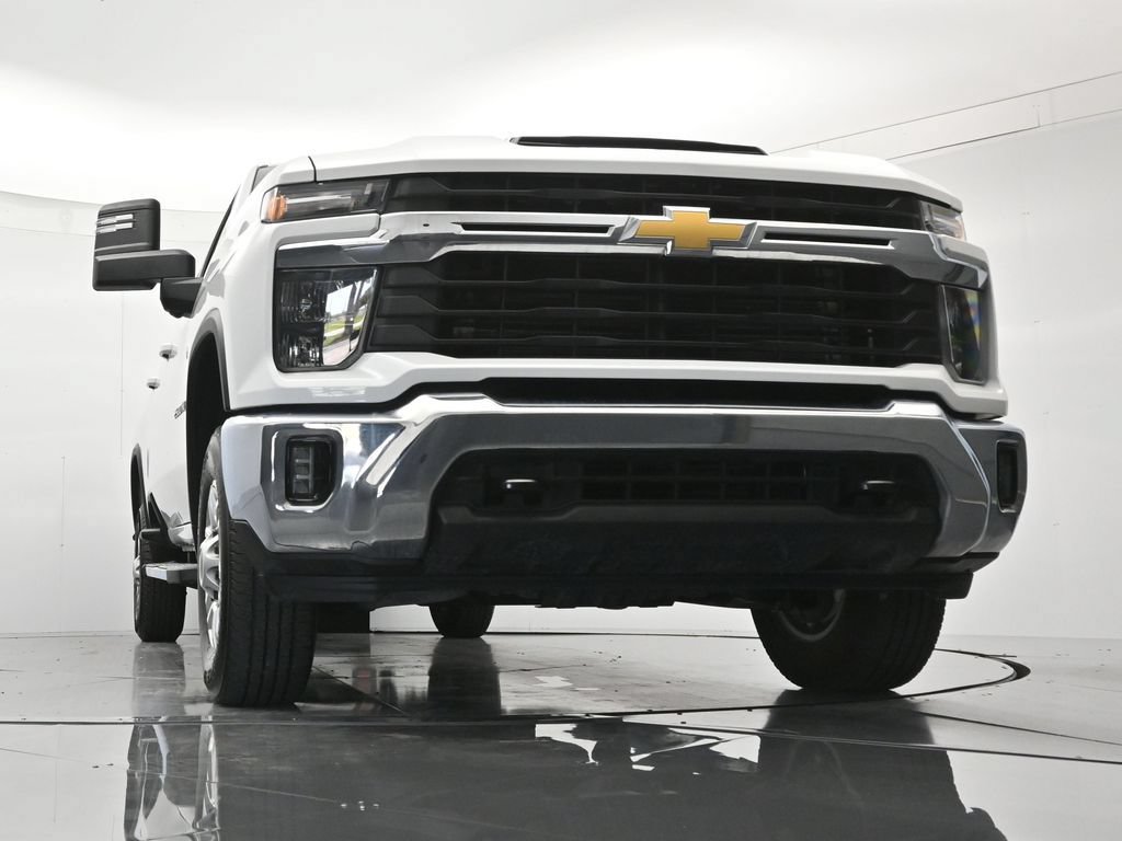 Used 2025 Chevrolet Silverado 2500 LT w/ Convenience Package AWD/4WD image 38