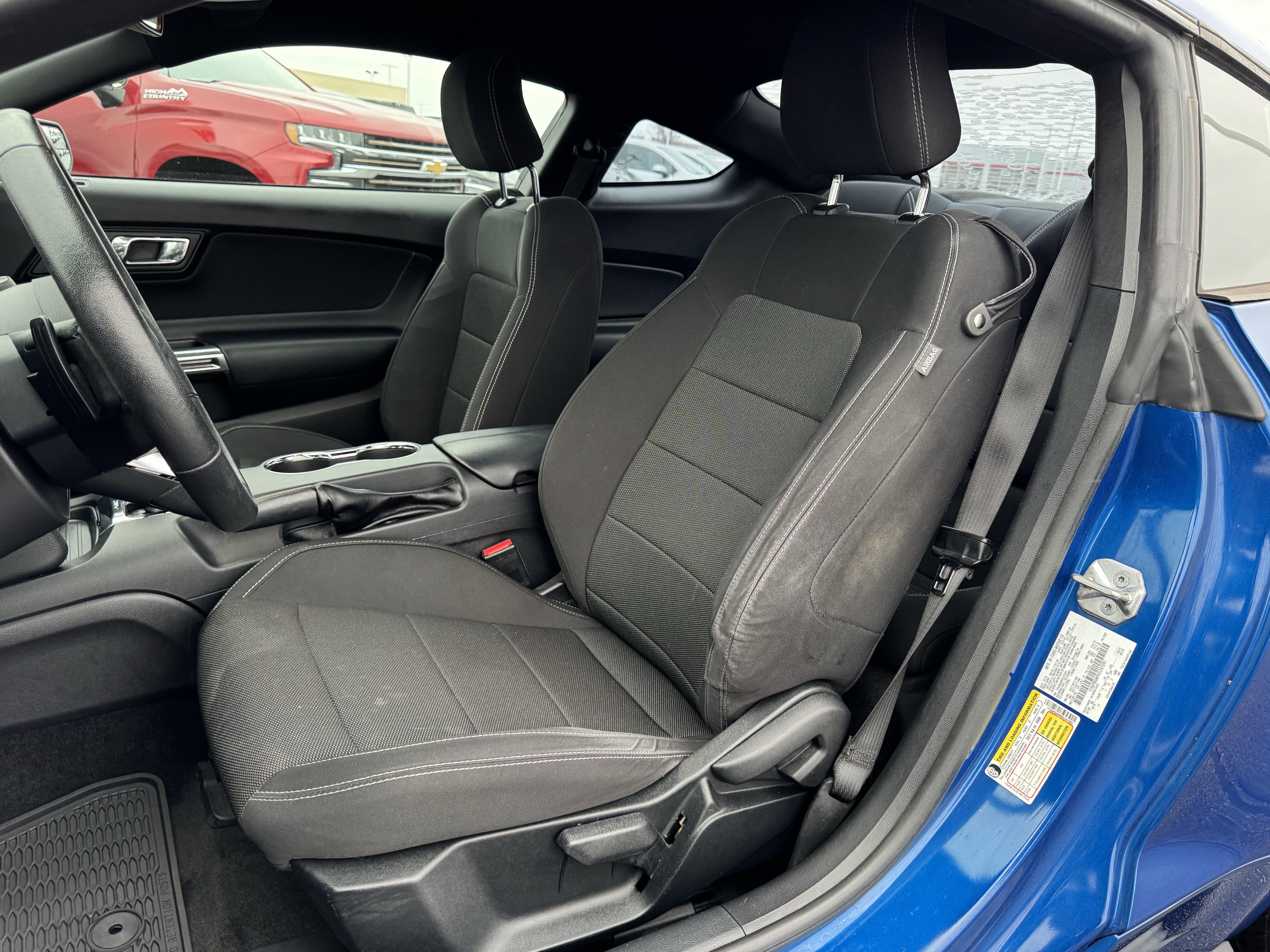 Used 2017 Ford Mustang Coupe image 24