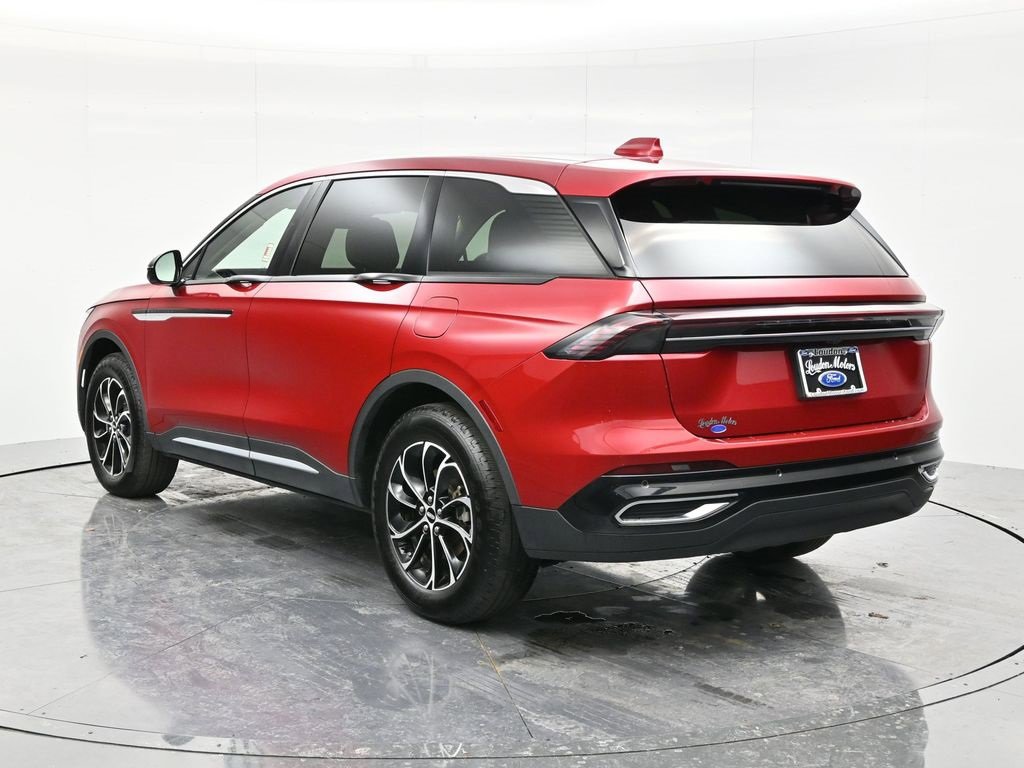 Used 2025 Lincoln Nautilus Premier image 7