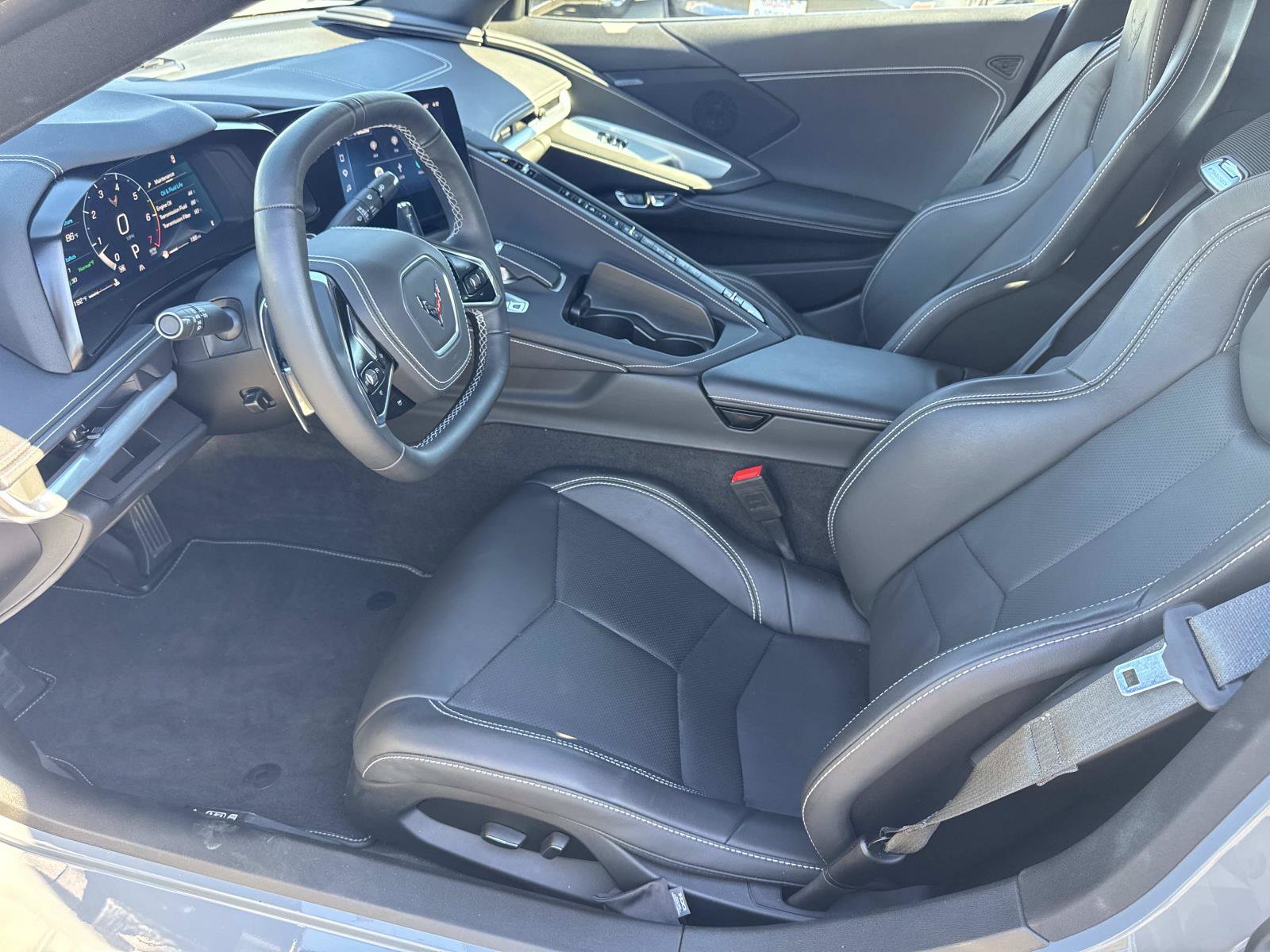 Used 2025 Chevrolet Corvette Stingray Coupe w/ Z51 Performance Package RWD image 24